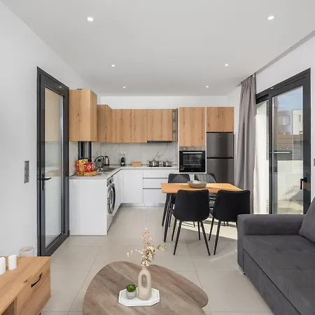 ヴィラ Salty Sun 6 クレマスティ