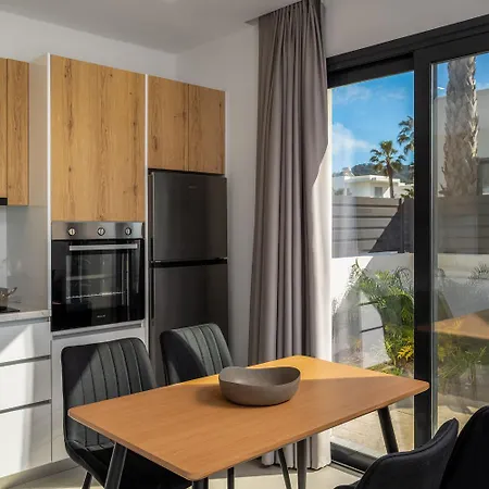 Salty Sun 6 ヴィラ クレマスティ