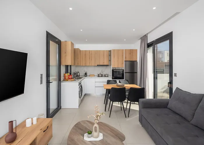 ヴィラ Salty Sun 6 クレマスティ