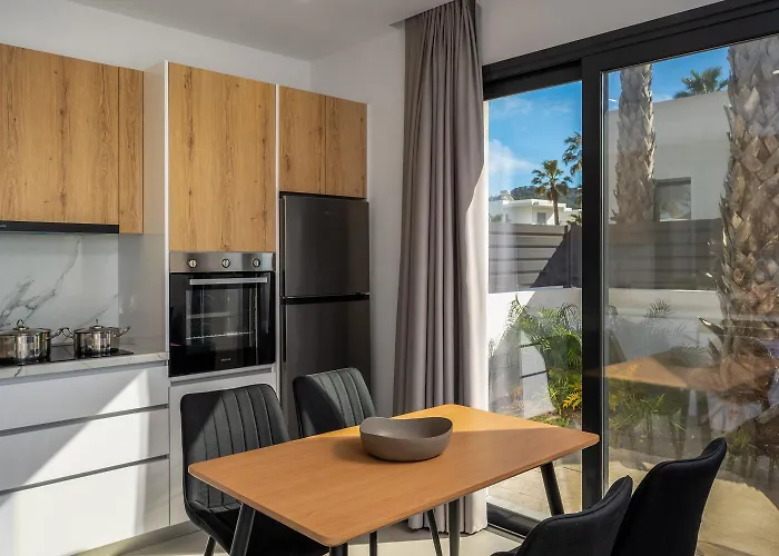 Salty Sun 6 ヴィラ クレマスティ