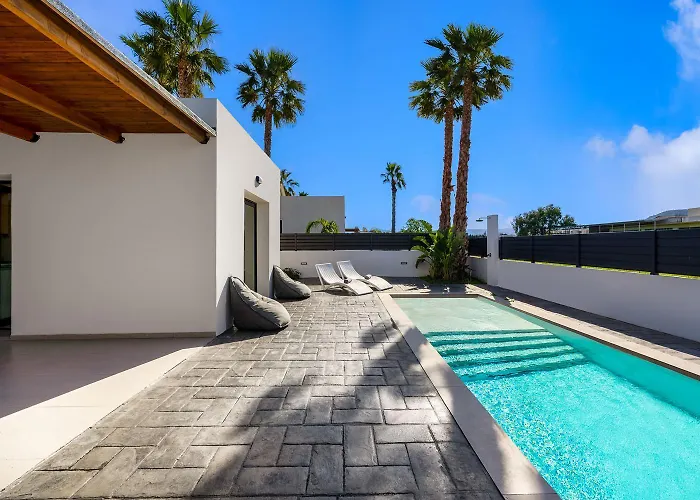 Salty Sun 6 Villa *